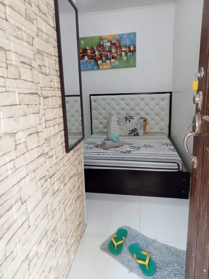 N&J Lopez Lodging House Pasay Ngoại thất bức ảnh