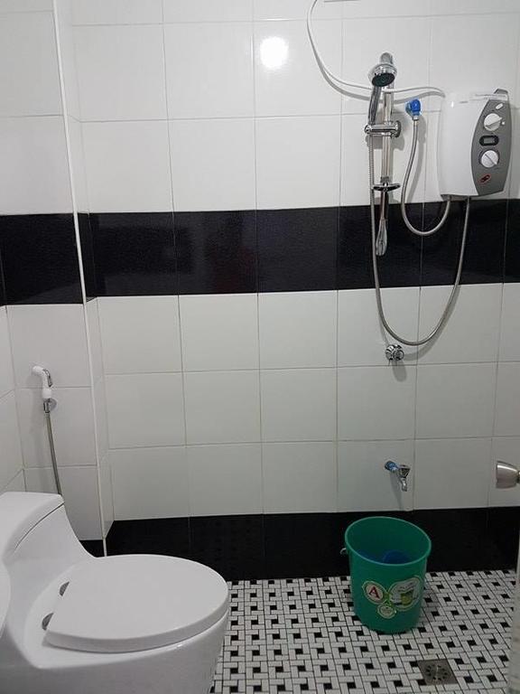 N&J Lopez Lodging House Pasay Ngoại thất bức ảnh